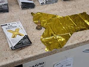 lot 2769 image: Lot of (6) La Fete 16 Foil Balloons - (4) X, (2) Y