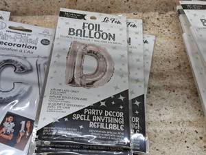 lot 2773 image: Lot of (6) La Fete 16 Foil Balloons - D