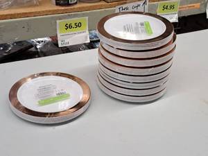 lot 829 image: Lot of (10 Packs) Sensations 7.5 Heavyweight Plastic Square Plates 10-count ( 100 Total Items )