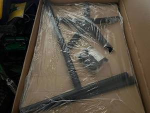 lot 5 image: Master Vision-Mobile Dry Erase Easel