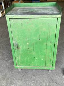 lot 21 image: Work Bench w2 Shelves on Wheels-44x24x35.5(Boxes Not Included)