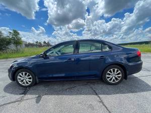2012 Volkswagen Jetta SE PZEV - MANUAL