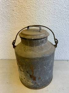 lot 22 image: Vintage Milk Can