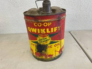lot 28 image: Co-Op Qwiklift Hydraulic Oil Can