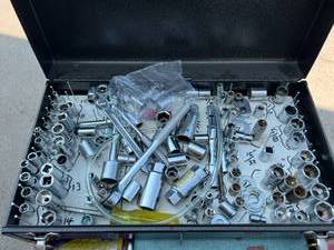lot 7 image: Tool Cabinet & Contents
