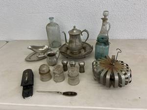 lot 41 image: Mixed Lot Collectibles