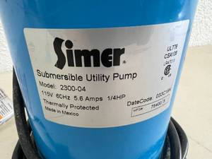 lot 42 image: Simer 14 HP Submersible Utility Pump