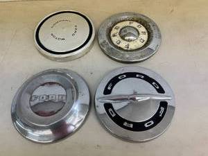 lot 47 image: Ford Hubcaps