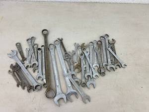 lot 61 image: Wrenches