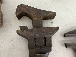 lot 70 image: Vintage Tools