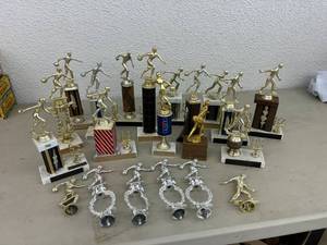 lot 110 image: Bowling & Horseshoe Trophies