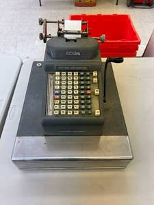 lot 123 image: RC Allen Business Machine