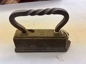 lot 130 image: Antique Cast Iron Sad Iron