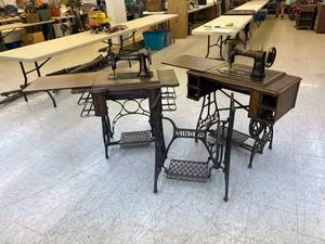 lot 134 image: Vintage Sewing Machines & Cabinets