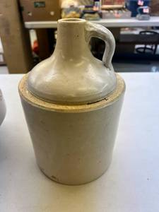 lot 162 image: Pottery - Jug & Bowl