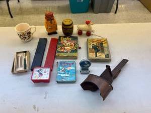 lot 165 image: Mixed Vintage Lot