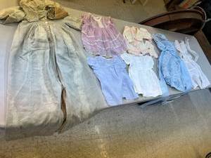 lot 170 image: Vintage Childrens Clothing