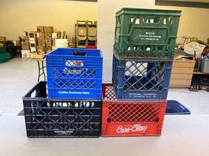 lot 173 image: Dairy Totes