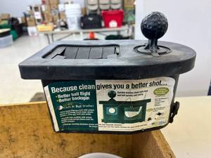 lot 175 image: Club & Golf Ball Washer & Golf Balls