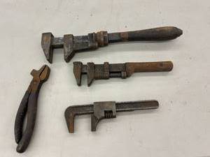 lot 176 image: Vintage Wrenches