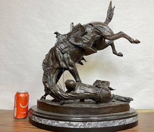 lot 32 image: LARGE Old Vintage Frederic Remington Bronze Sculpture - Wicked Pony