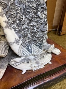 lot 74 image: Large & Ornately Detailed Seated Chinese Royal Figure