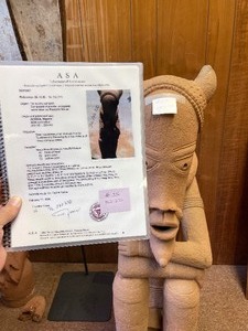 lot 7 image: LARGE Ancient African Terracotta Seated Nok Figure wChemical Dating Paperwork