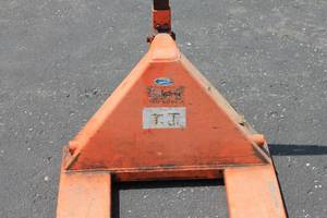 Pallet jack