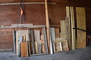 lot 1 image: MiscellaneousWood