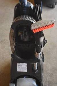 lot 16 image: Carpet Shampooer