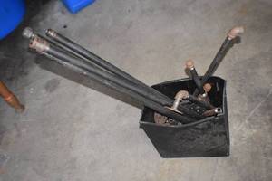 lot 18 image: Wrought Iron Pipe Decor