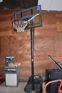 lot 28 image: Basketball Hoop and Stand