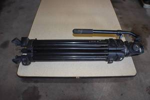 lot 41 image: Camera Tripod