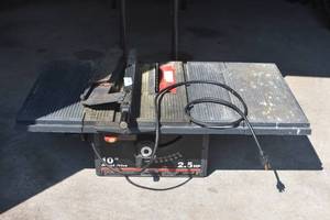 lot 104 image: Craftsman Table Saw