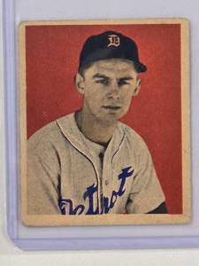 lot 20 image: Ted Gray 1949 Bowman Gum No. 10 Vintage Baseball Cards