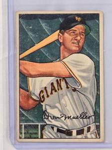 lot 32 image: Don Mueller 1952 Bowman Gum No. 18 - Vintage Baseball Card