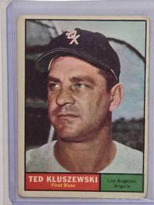 lot 126 image: Ted Kluszewski 1961 Topps No. 65 Vintage Baseball Card