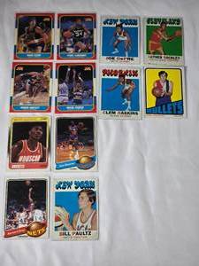 lot 192 image: Lot of 12 Vintage Basketball Cards