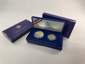 lot 59 image: 2x 1986-S Proof Liberty 2pc Sets
