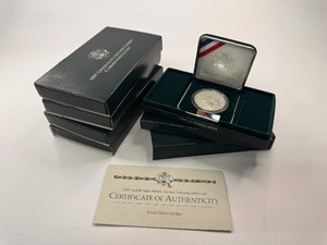 lot 69 image: 1997 Proof Botanic Garden $1