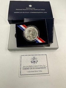 lot 73 image: 2001 BU Smithsonian Buffalo Commemorative Silver $1