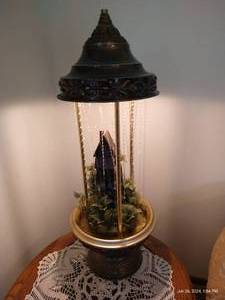 lot 15 image: Vintage Oil Rain Lamp - Awesome