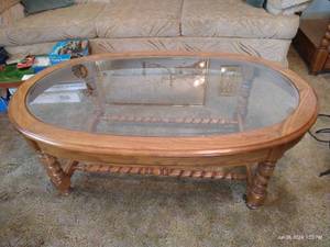 lot 21 image: Beautiful WoodGlass Oval Coffee Table