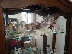 lot 22 image: Shelf of Angel & Children Figurines, Etc