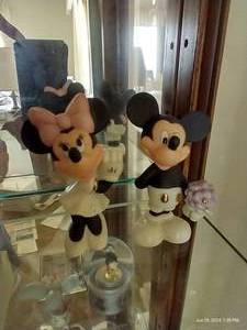 lot 24 image: Lenox Mickey & Minnie Mouse Salt & Pepper Shakers