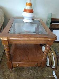 lot 27 image: Wood & Glass End Table
