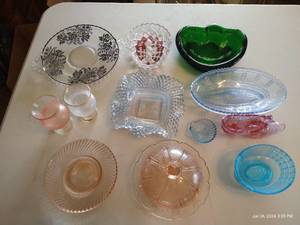 lot 63 image: Vintage Colored Glass Lot