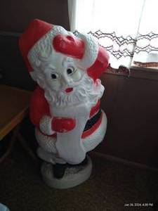 lot 82 image: Vintage Light up Santa 44 Tall
