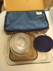lot 91 image: Pyrex Pans, Bowls & HotCold Food Carrier