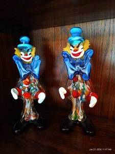 lot 96 image: Two Glass Murano Clowns